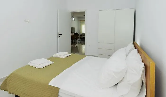 Nurit Private Apartman Liménasz